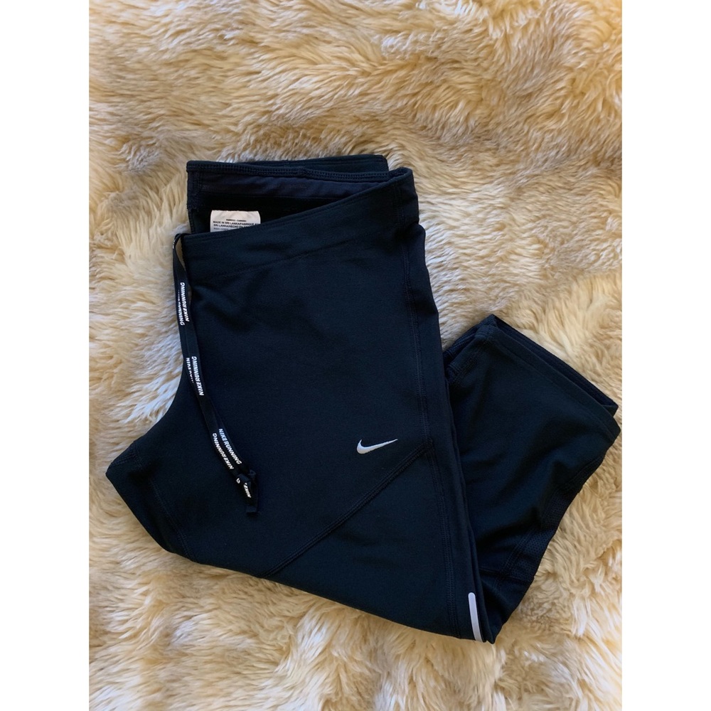 NWOT Nike Dri-Fit Capri Leggings